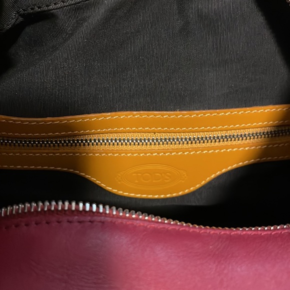Tod's Burgundy Leather Shoulder Bag - Picture 6 of 13
